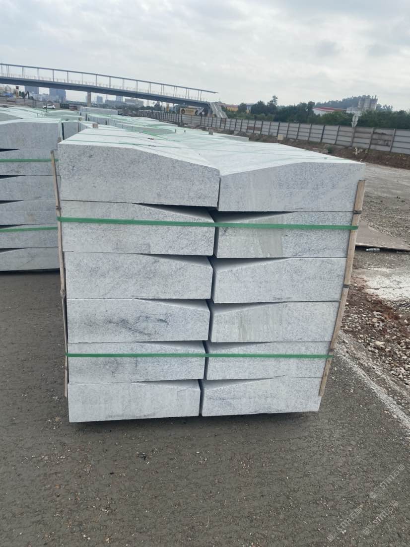 需要白麻高侧石.