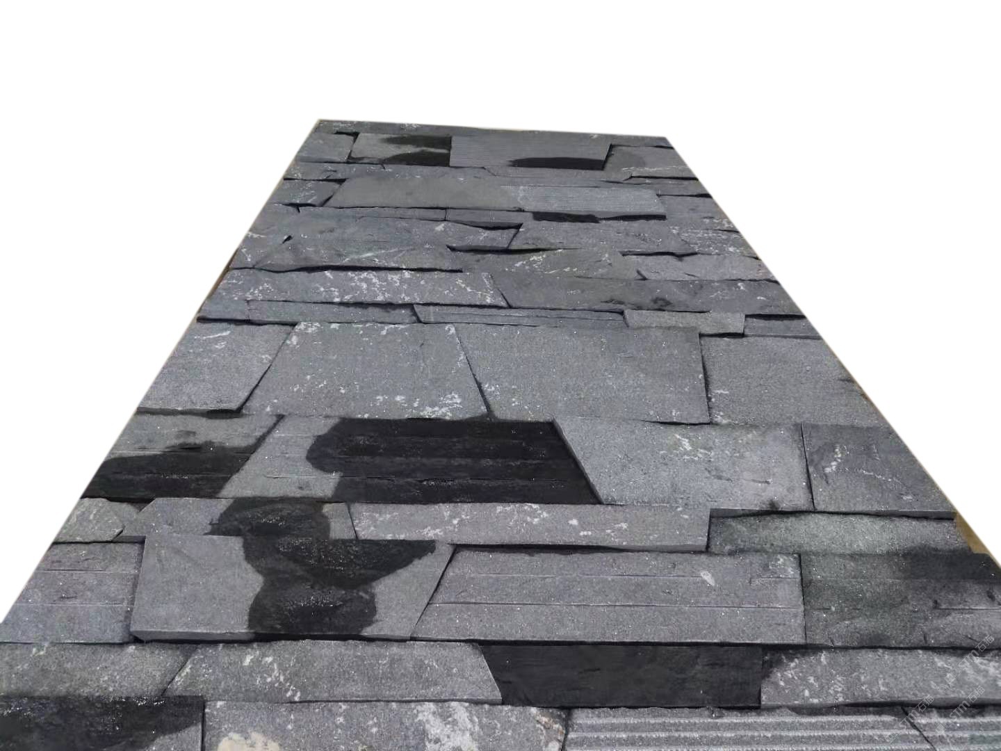 鑫明芝麻黑自然面背景墙联系: -石材供应 -石猫石材网