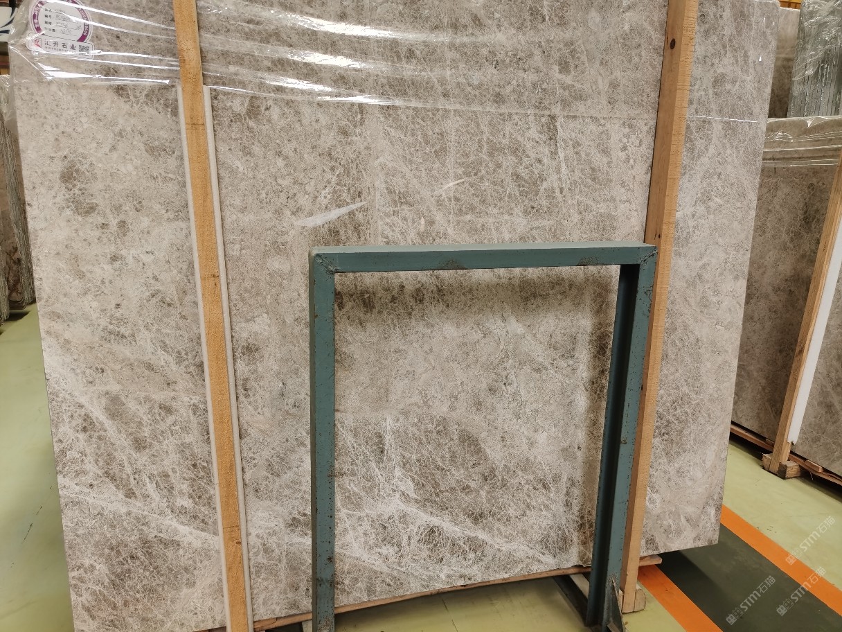 北极光1.5-1.8厚23000平方特价 -石材供应 -石猫石材网