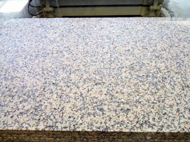 [卡拉麦里金] 荔枝面 刚刚切出(有水 -石材供应 -石猫石材网