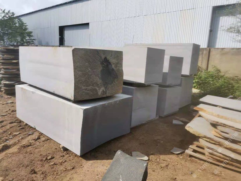 安山岩,越南灰颜色一致,无疤无裂,料大方正