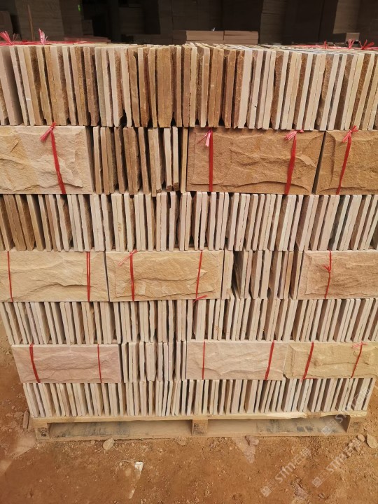 黄砂岩蘑菇石 - 石材商圈 - 石材app - 石猫,石材搜索专家